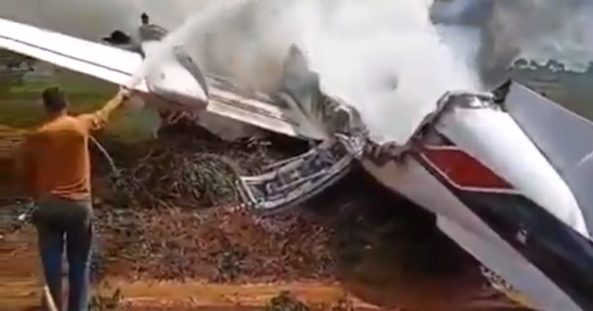 Avião com Deputado Federal e Vereador Faz Pouso Forçado e Pega Fogo em Rondônia