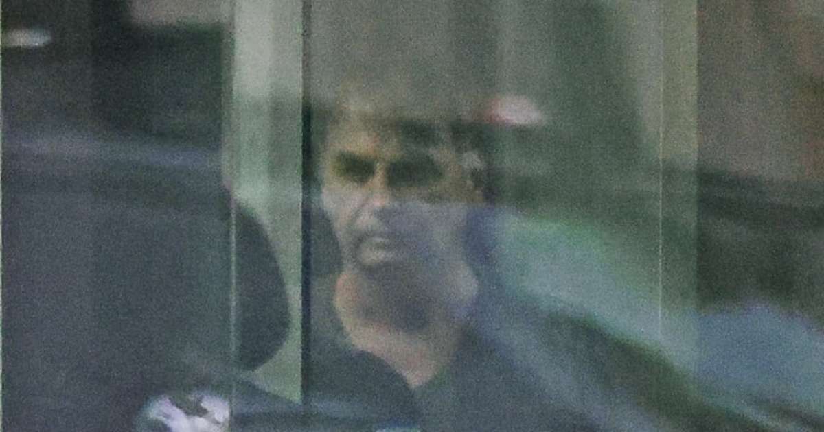 Bolsonaro Enfrenta Problemas de Saúde na Prisão: Exames Revelam Necessidade de Cirurgia para Hérnias Inguinais