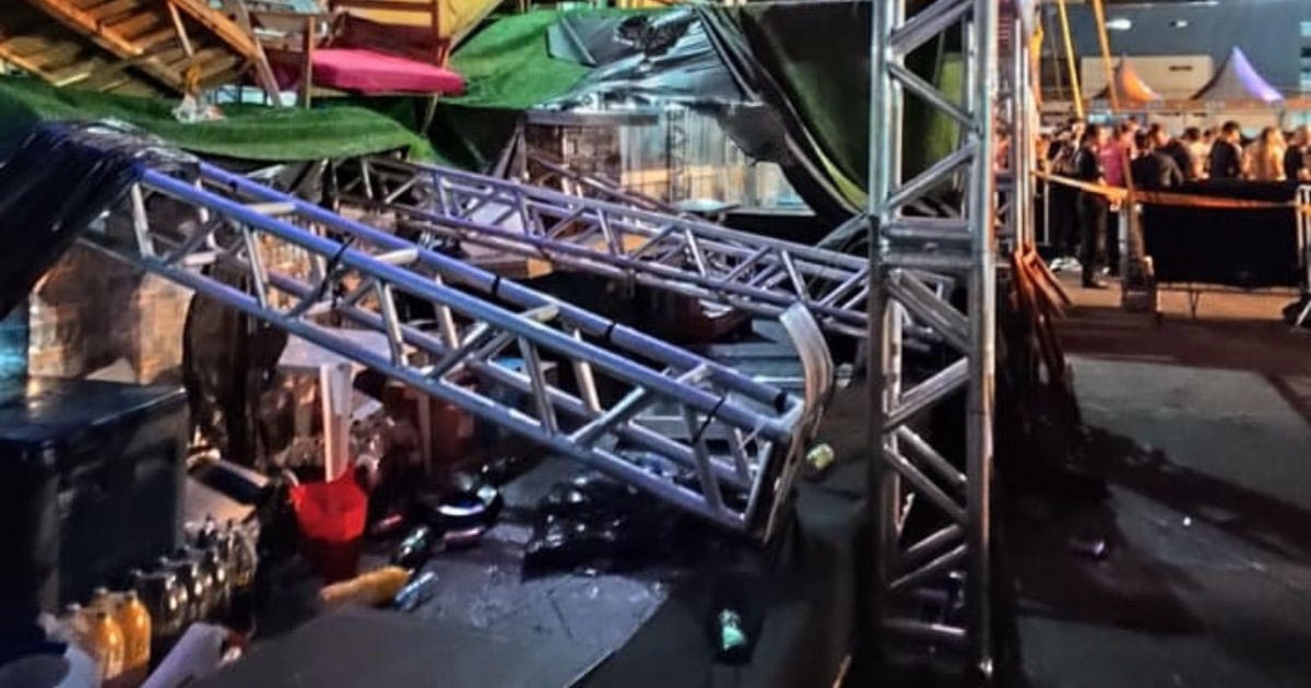 Desabamento de Camarote Interrompe Show no Festival Réveillon de Itajaí