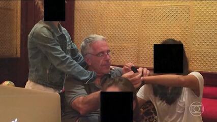 Jeffrey Epstein em foto de arquivo durante audiência judicial