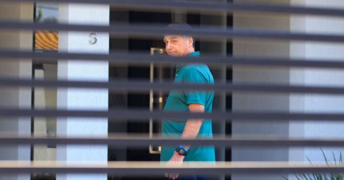 Defesa de Bolsonaro cita decisão do STF sobre Collor para pedir prisão domiciliar