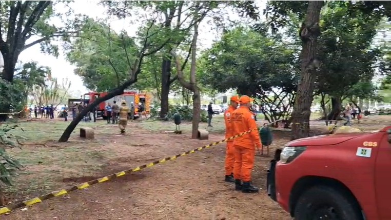 Incêndio no Ministério da Igualdade Racial em Brasília: Explosão em Subestação Deixa Vítimas e Mobiliza Bombeiros