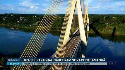 Vista detalhada da Ponte da Integração, mostrando as torres e o vão sobre o rio Paraná