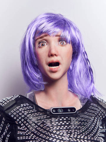 Símbolo de balança da justiça integrada com elementos de IA