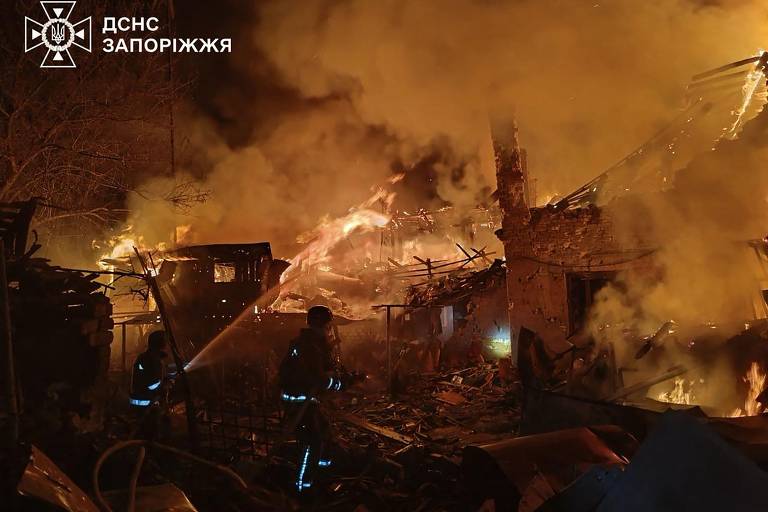 Representantes russos e ucranianos em negociações hipotéticas de paz