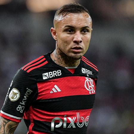 Negociações financeiras no futebol brasileiro