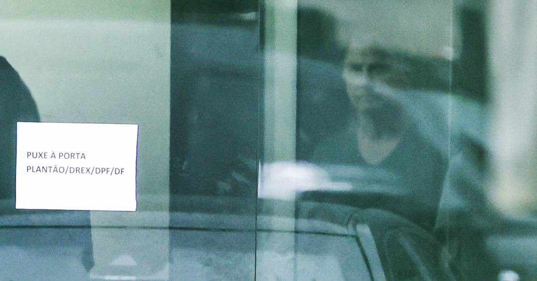 Moraes Inicia Cumprimento de Pena de Bolsonaro na Superintendência da PF em Brasília