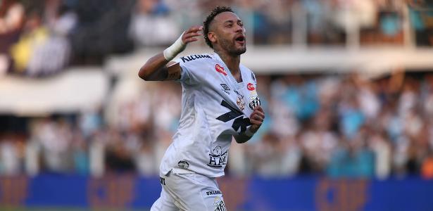 Neymar emociona torcida do Santos com lágrimas e declarações após permanência na Série A
