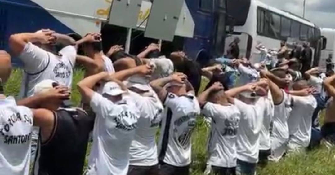Emboscada na BR-101: Torcida Organizada do Santos Ataca Ônibus de Fãs do Internacional
