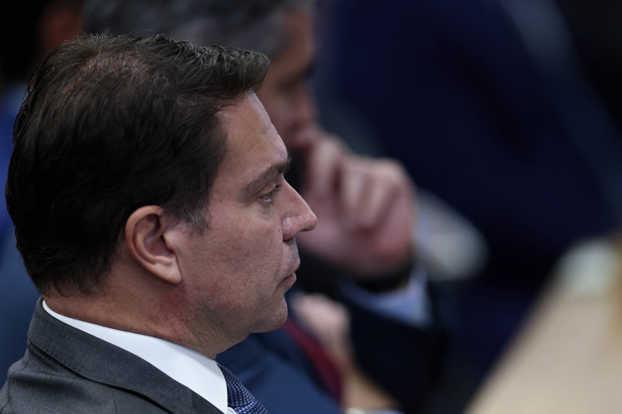 Deputado Alexandre Ramagem Foge do Brasil Antes da Prisão Decretada por Alexandre de Moraes