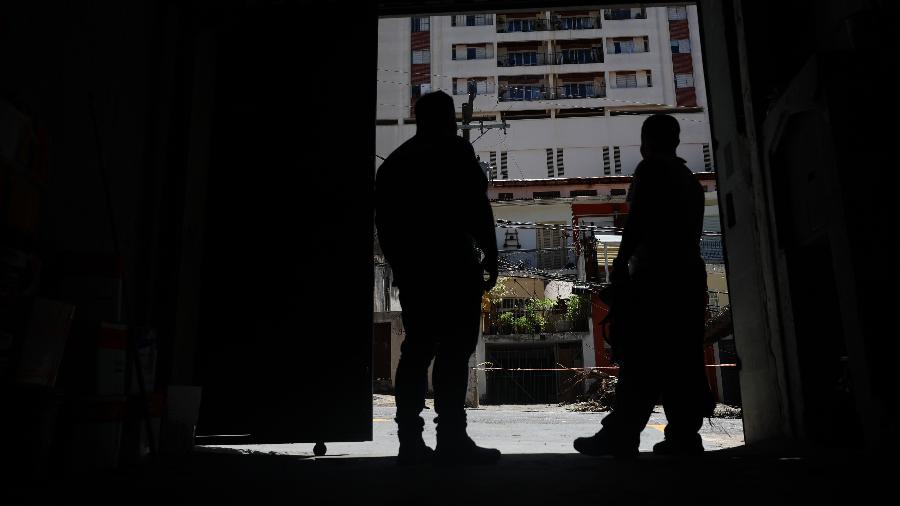 Reunião entre autoridades de São Paulo discutindo crise na Enel