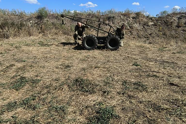 Forças russas avançando em aldeia ucraniana no leste do país